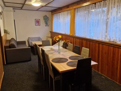 Společenská místnost s TV